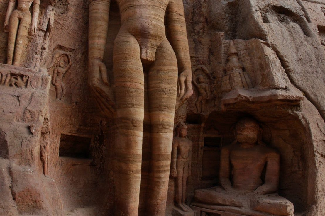 जैन धर्म और जैन धर्म की शिक्षाए – 5 महाव्रत + 3&nbsp;व्रत
