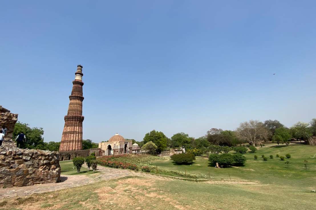 कुतुब मीनार निर्माण विशेषताएं&nbsp;महत्व